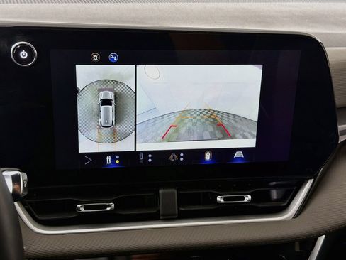 Used 2025 Chevrolet Equinox LT w/ Convenience Package II FWD image 19