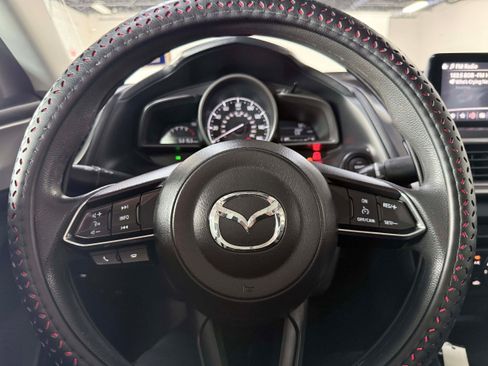 Used 2017 MAZDA MAZDA3 Sport FWD image 15