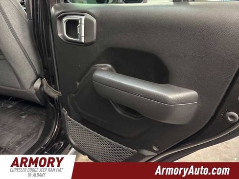 Used 2024 Jeep Wrangler Willys image 29