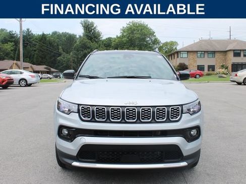 Used 2025 Jeep Compass Limited AWD/4WD image 3