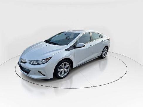 New 2027 Chevrolet Bolt RS FWD image 4