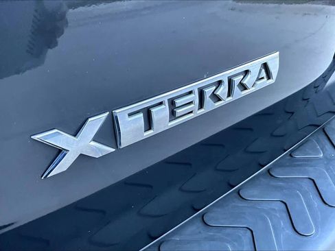 Used 2015 Nissan Xterra S image 30