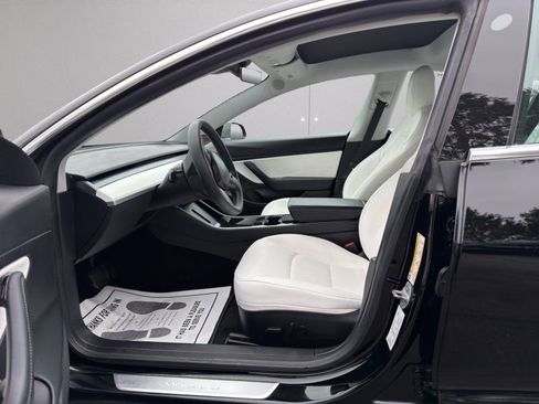 Used 2020 Tesla Model 3 Long Range image 9
