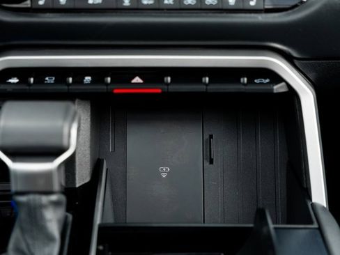 Used 2025 Toyota Tundra Platinum image 25