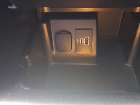 Used 2025 Ford Explorer ST AWD/4WD image 18