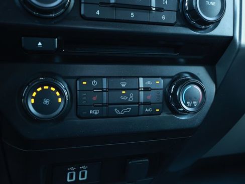 Used 2016 Ford F150 XLT w/ Equipment Group 302A Luxury AWD/4WD image 20