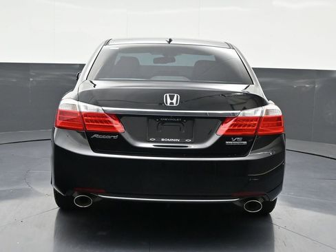 Used 2015 Honda Accord Touring image 4