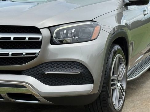 Used 2021 Mercedes-Benz GLS 450 4MATIC image 11
