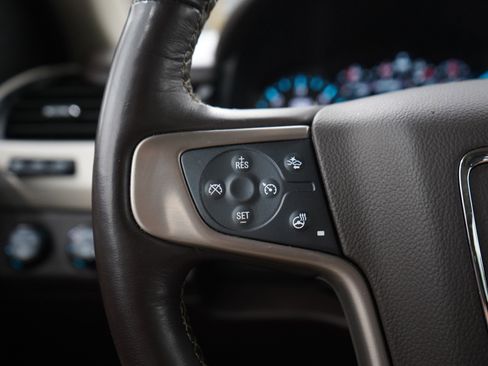 Used 2019 GMC Yukon XL Denali AWD/4WD image 28