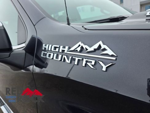 Used 2023 Chevrolet Silverado 1500 High Country AWD/4WD image 7