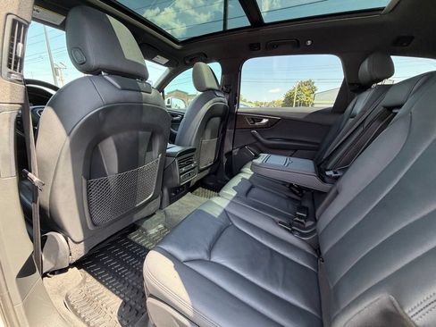 Used 2021 Audi Q7 2.0T Premium w/ Convenience Package AWD/4WD image 18
