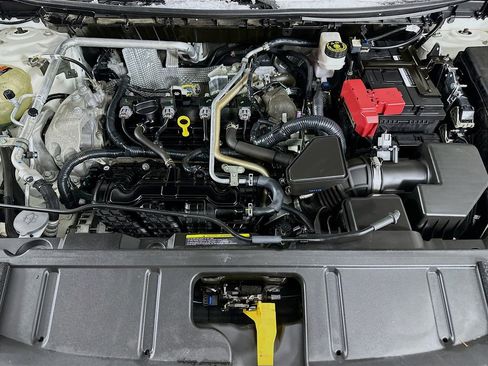 Certified 2021 Nissan Rogue SV image 35