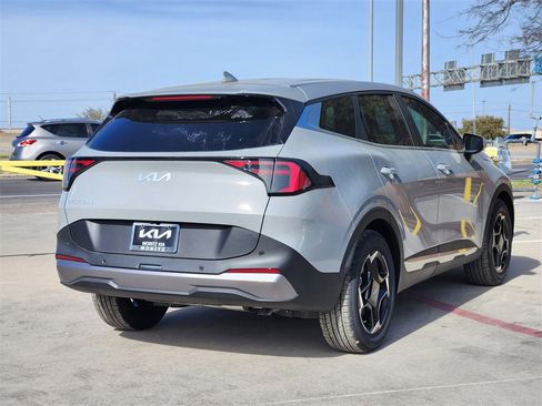 New 2026 Kia Sportage EX image 4