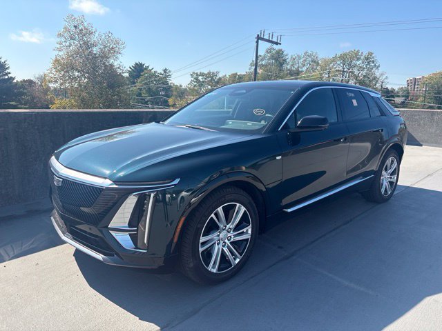 Certified 2024 Cadillac Lyriq Tech w/ Driver Assist Package AWD/4WD image 1
