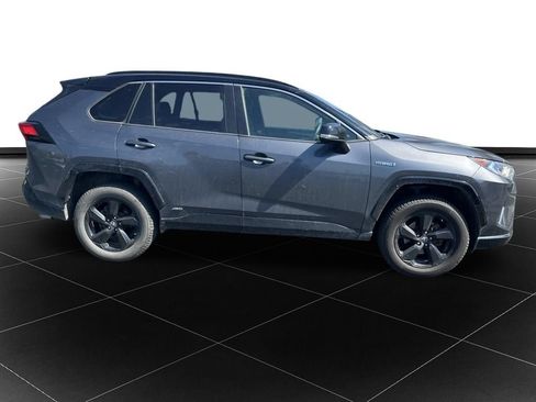 Used 2019 Toyota RAV4 XSE w/ XSE Weather Package AWD/4WD image 6