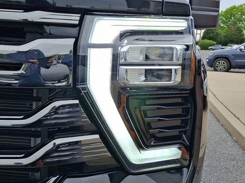 Certified 2024 Chevrolet Silverado 2500 High Country w/ Midnight Edition AWD/4WD image 9