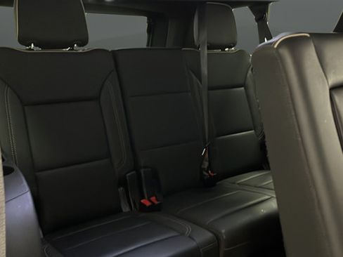 Used 2022 GMC Yukon XL SLT w/ SLT Luxury Package AWD/4WD image 25