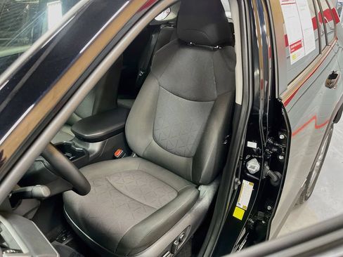 Used 2025 Toyota RAV4 XLE w/ Weather Package AWD/4WD image 19