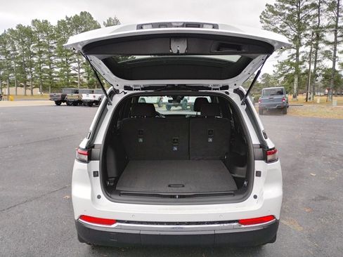 New 2025 Jeep Grand Cherokee Laredo X w/ Trailer Tow Package image 13