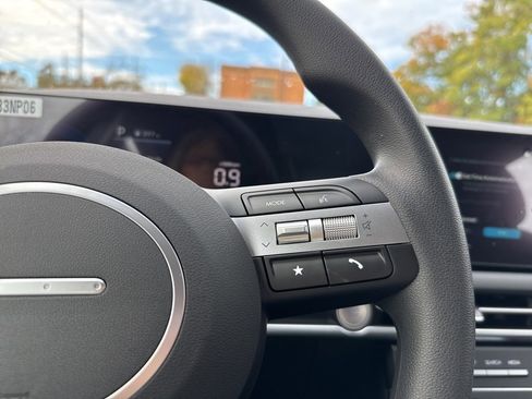 New 2026 Hyundai Tucson SE image 32