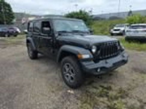 Used 2022 Jeep Wrangler Unlimited Sport AWD/4WD image 8