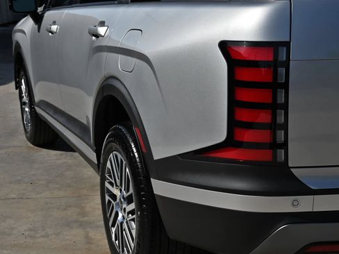 Used 2026 Hyundai Palisade SEL FWD image 8