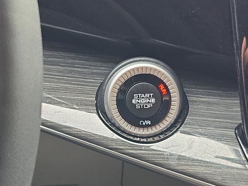 Used 2022 Jeep Wagoneer Series III w/ Rear Seat Video Group 1 image 19