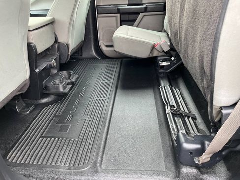 Used 2017 Ford F350 XL w/ Power Equipment Group AWD/4WD image 18