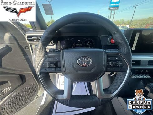 Used 2025 Toyota Tacoma TRD Off-Road AWD/4WD image 17