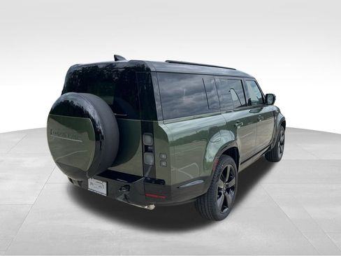 New 2026 Land Rover Defender 130 X-Dynamic SE AWD/4WD image 5