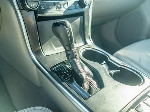 Used 2016 Toyota Camry XLE w/ Moonroof Package FWD image 16
