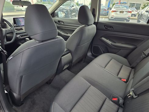 Used 2025 Nissan Altima 2.5 S FWD image 13