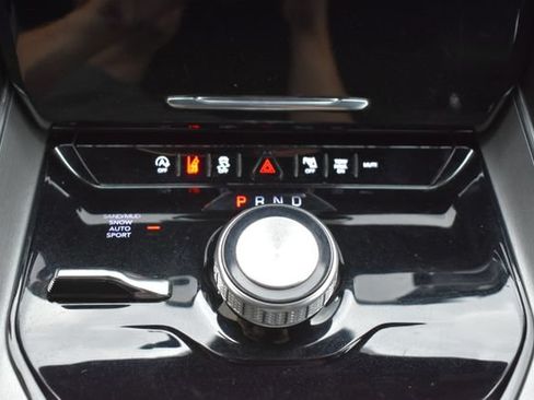 Used 2024 Jeep Wagoneer Series II AWD/4WD image 34