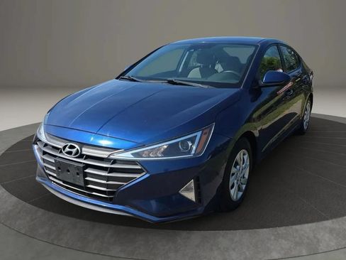 Used 2020 Hyundai Elantra SE FWD image 1