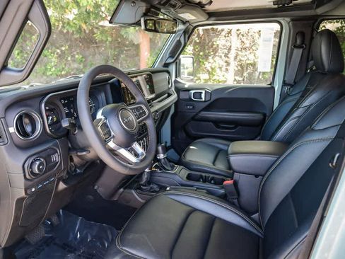 Used 2024 Jeep Wrangler Sahara w/ Technology Group image 18