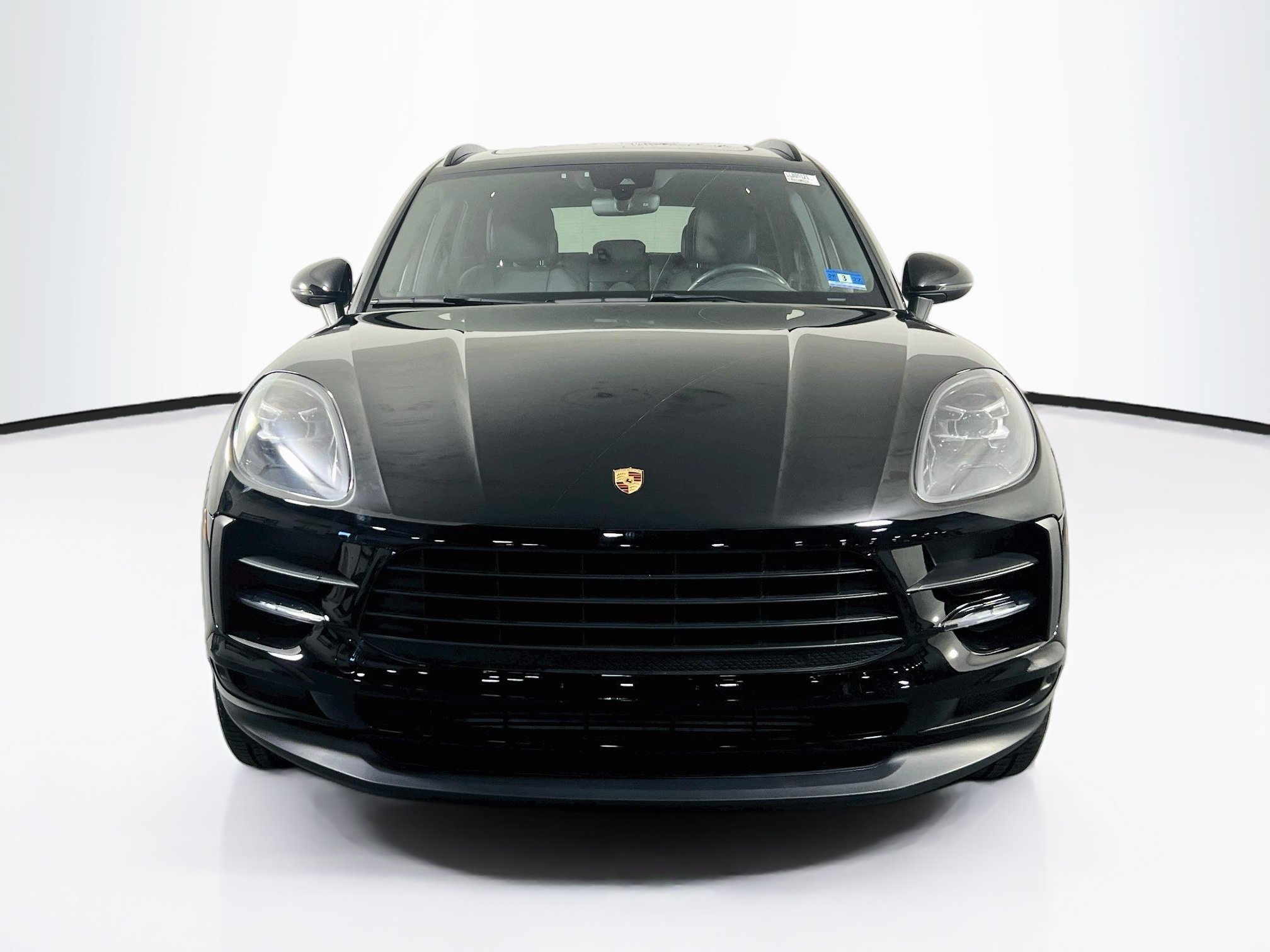 Used 2020 Porsche Macan AWD/4WD image 2
