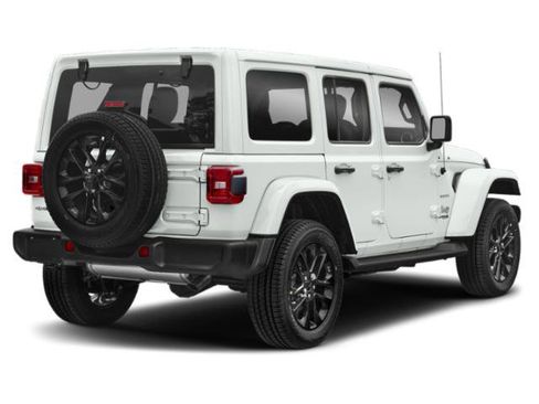 Certified 2022 Jeep Wrangler Unlimited Sahara w/ Cold Weather Group AWD/4WD image 3