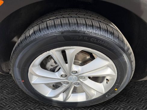 Used 2023 Buick Encore GX Preferred w/ Cold Weather Comfort Package AWD/4WD image 11