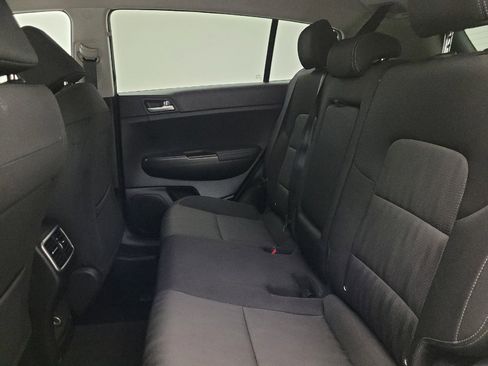 Used 2020 Kia Sportage LX FWD image 18