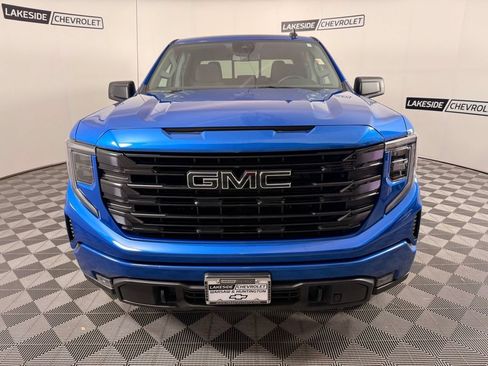 Used 2024 GMC Sierra 1500 Elevation w/ Preferred Package AWD/4WD image 9
