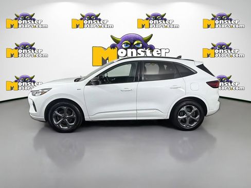 Used 2023 Ford Escape ST-Line w/ Equipment Group 301A AWD/4WD image 8