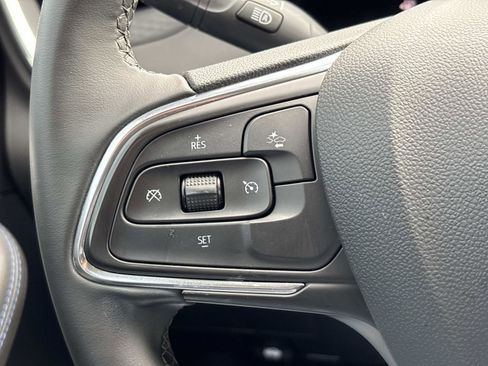 Used 2025 Buick Encore GX Sport Touring w/ Advanced Technology Package image 16