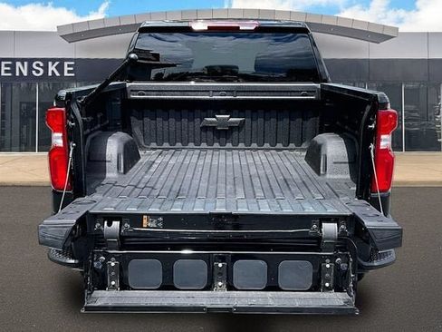 Used 2022 Chevrolet Silverado 1500 RST AWD/4WD image 29