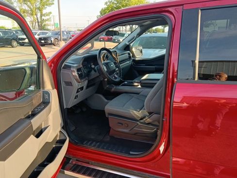 Used 2025 Ford F150 XLT w/ Equipment Group 301A Standard image 3