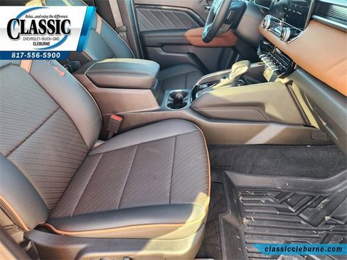 Used 2025 GMC Canyon AT4 w/ Nightfall Edition image 14