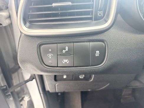 Used 2019 Kia Sorento EX AWD/4WD image 28