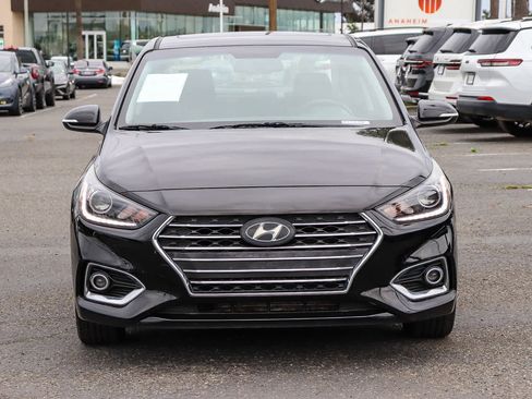 Used 2018 Hyundai Accent Limited image 2