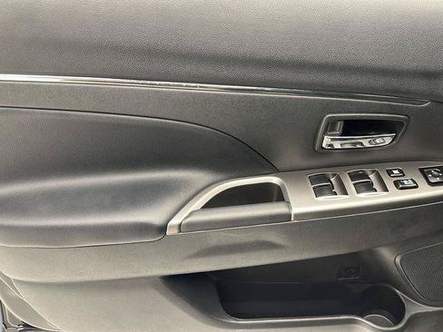 Used 2025 Mitsubishi Outlander Sport SE AWD/4WD image 14
