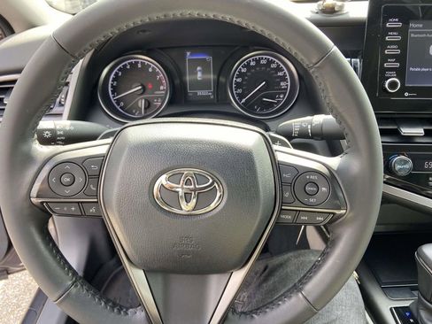 Used 2023 Toyota Camry SE image 32