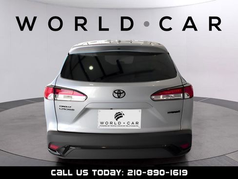 Used 2024 Toyota Corolla Cross AWD Hybrid image 6